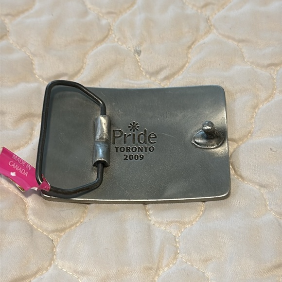 Women’s Pride Belt Buckle, Pride Toronto 2009, New with tag - Picture 3 of 6